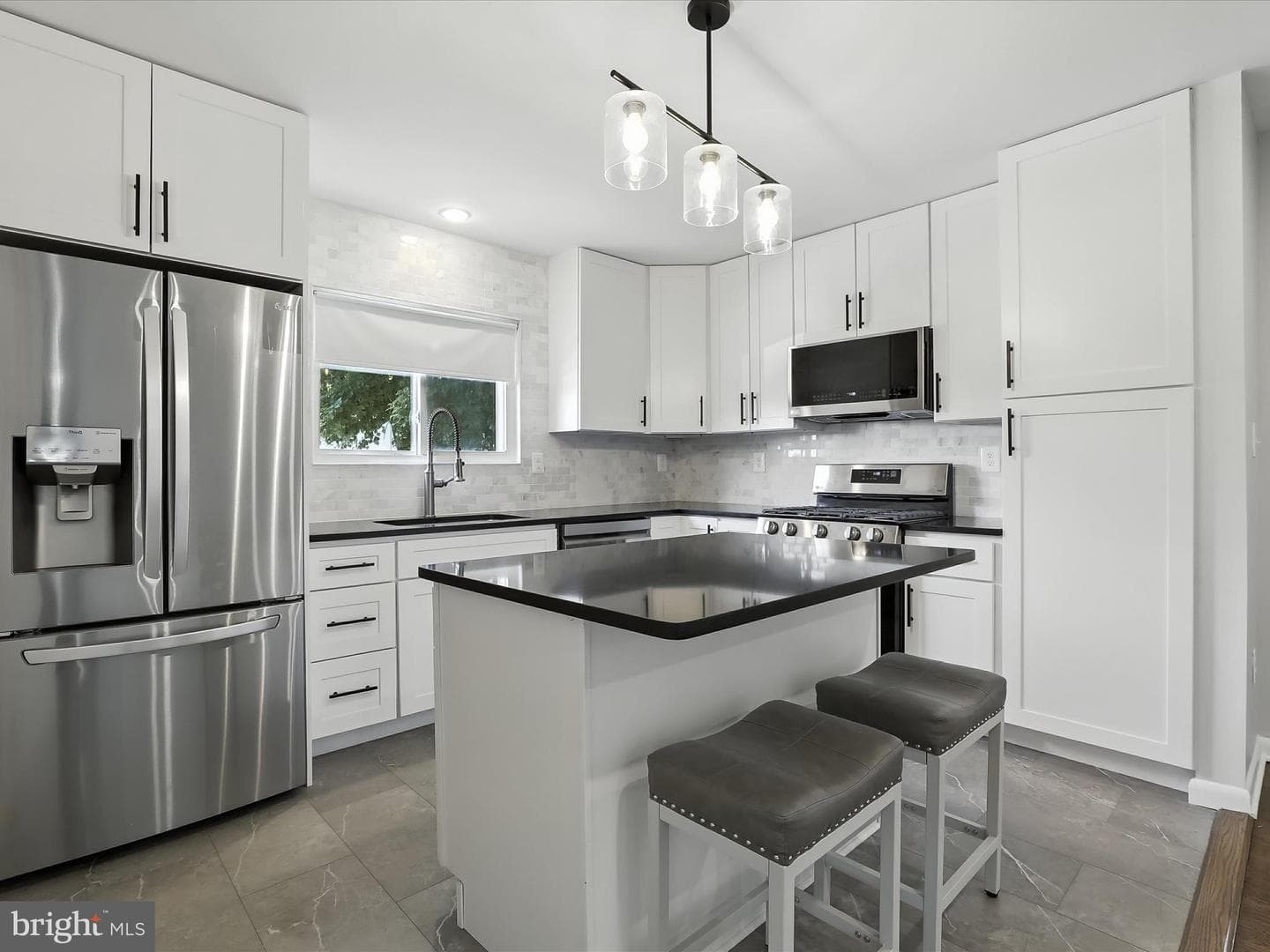 1410 Hallwood Road photo 4