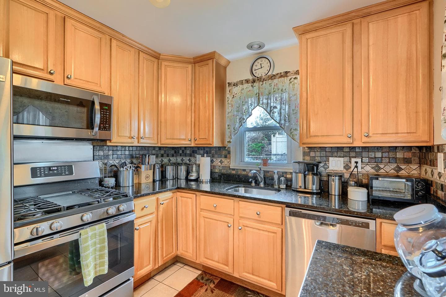 297 Hazel Avenue photo 11
