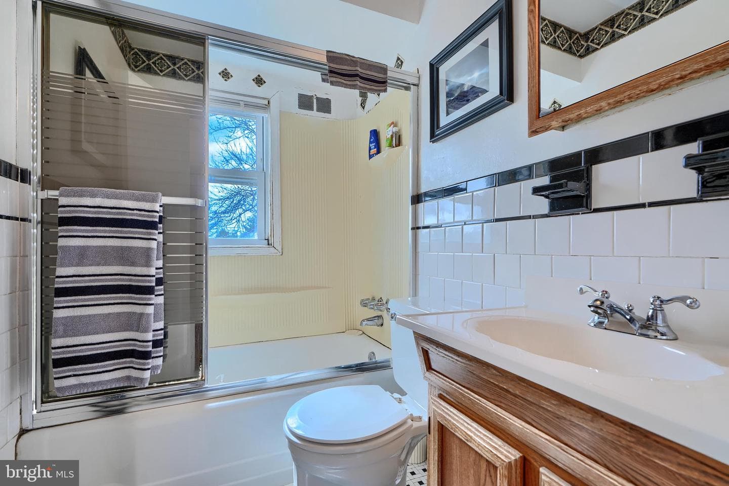 297 Hazel Avenue photo 35