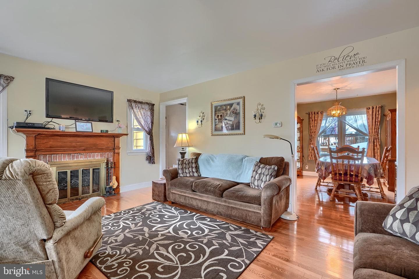297 Hazel Avenue photo 4