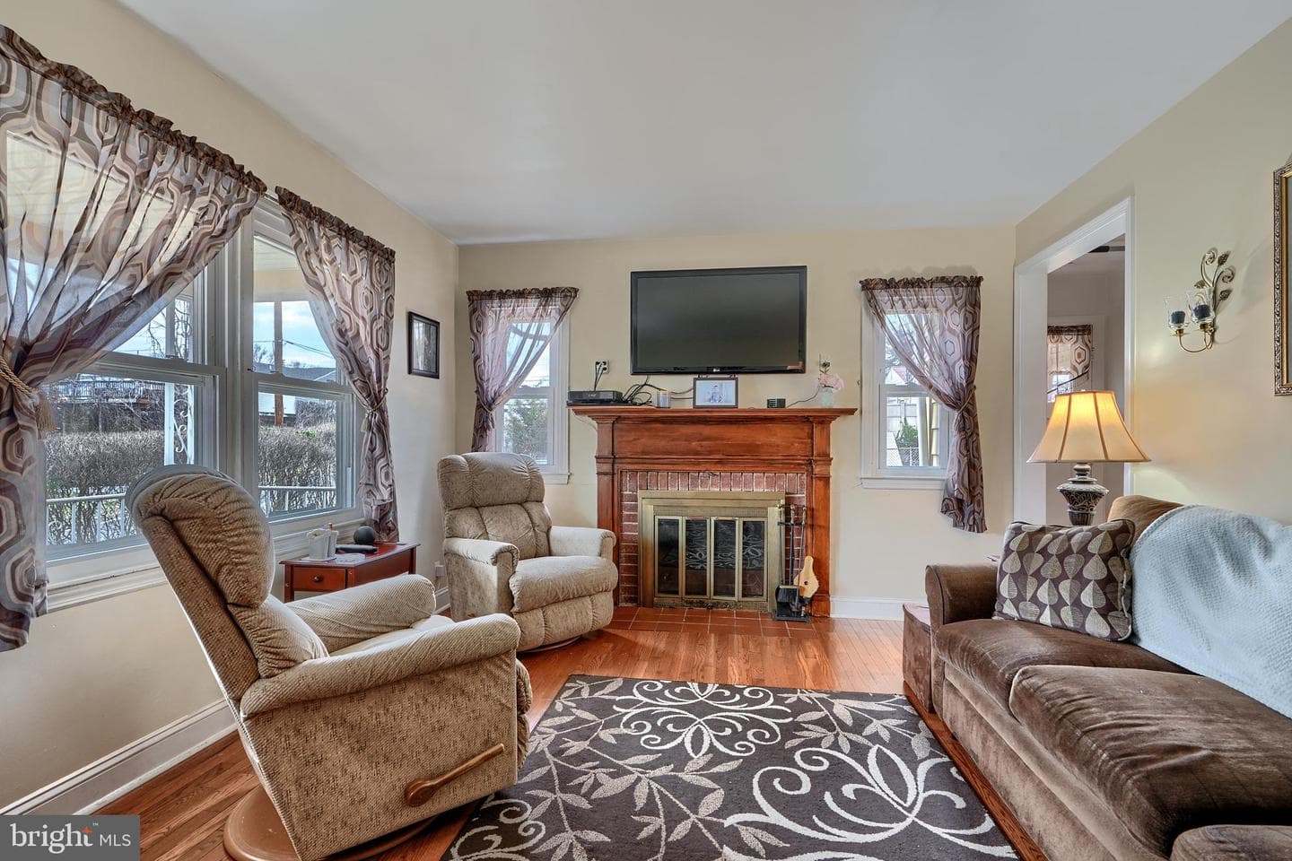 297 Hazel Avenue photo 5