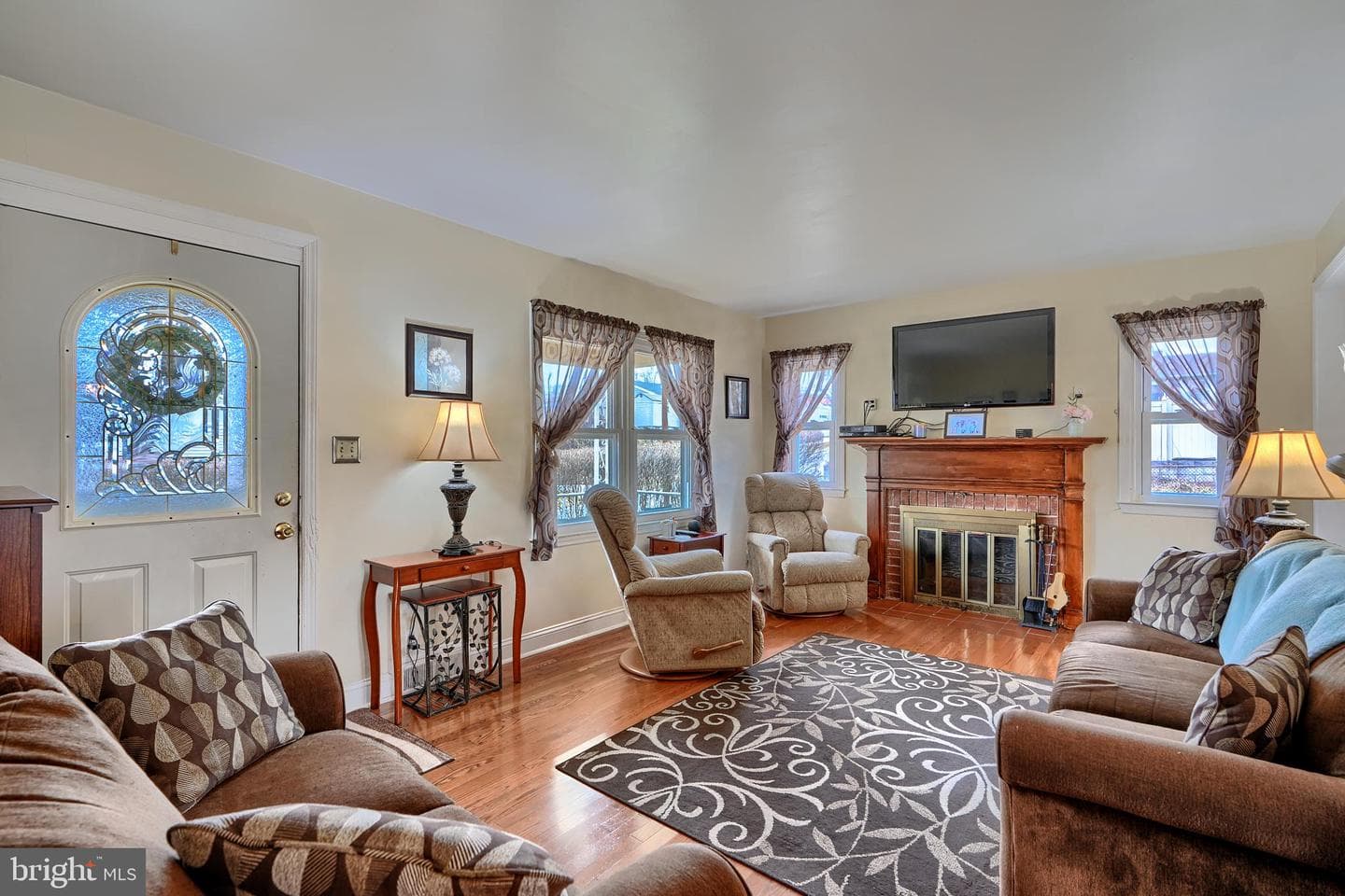 297 Hazel Avenue photo 7