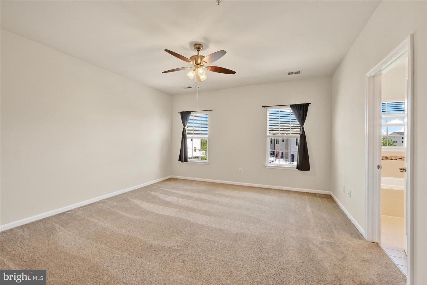 9450 Ballard Green Drive photo 22