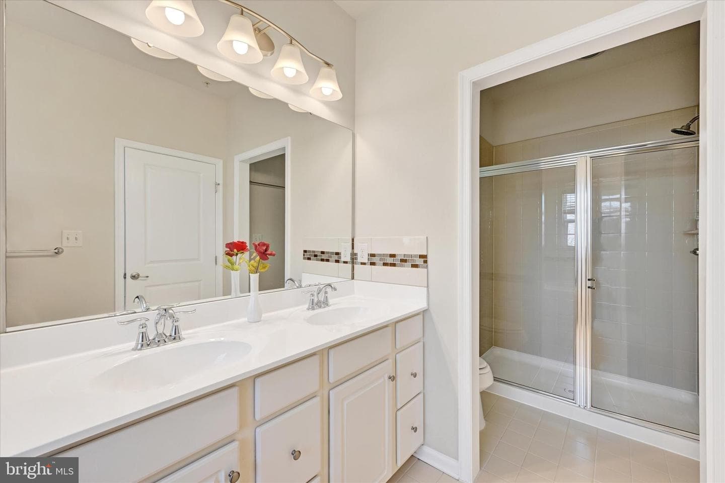 9450 Ballard Green Drive photo 25