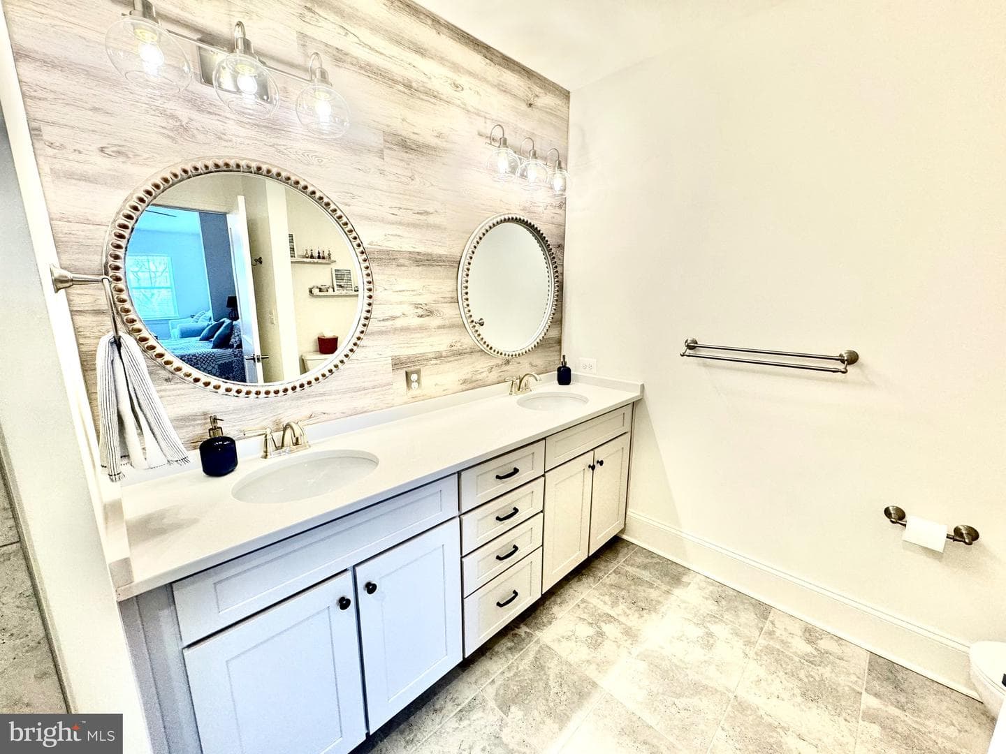 1414 Burke Road #304 photo 12
