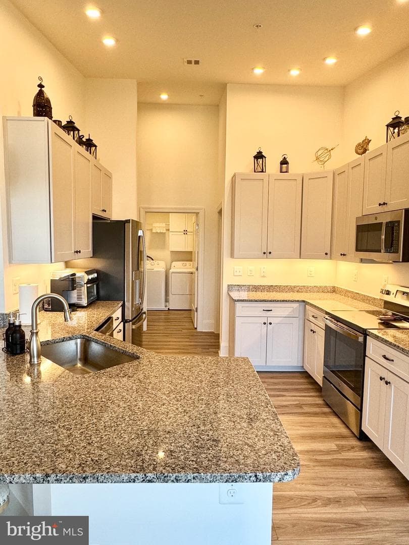 1414 Burke Road #304 photo 5