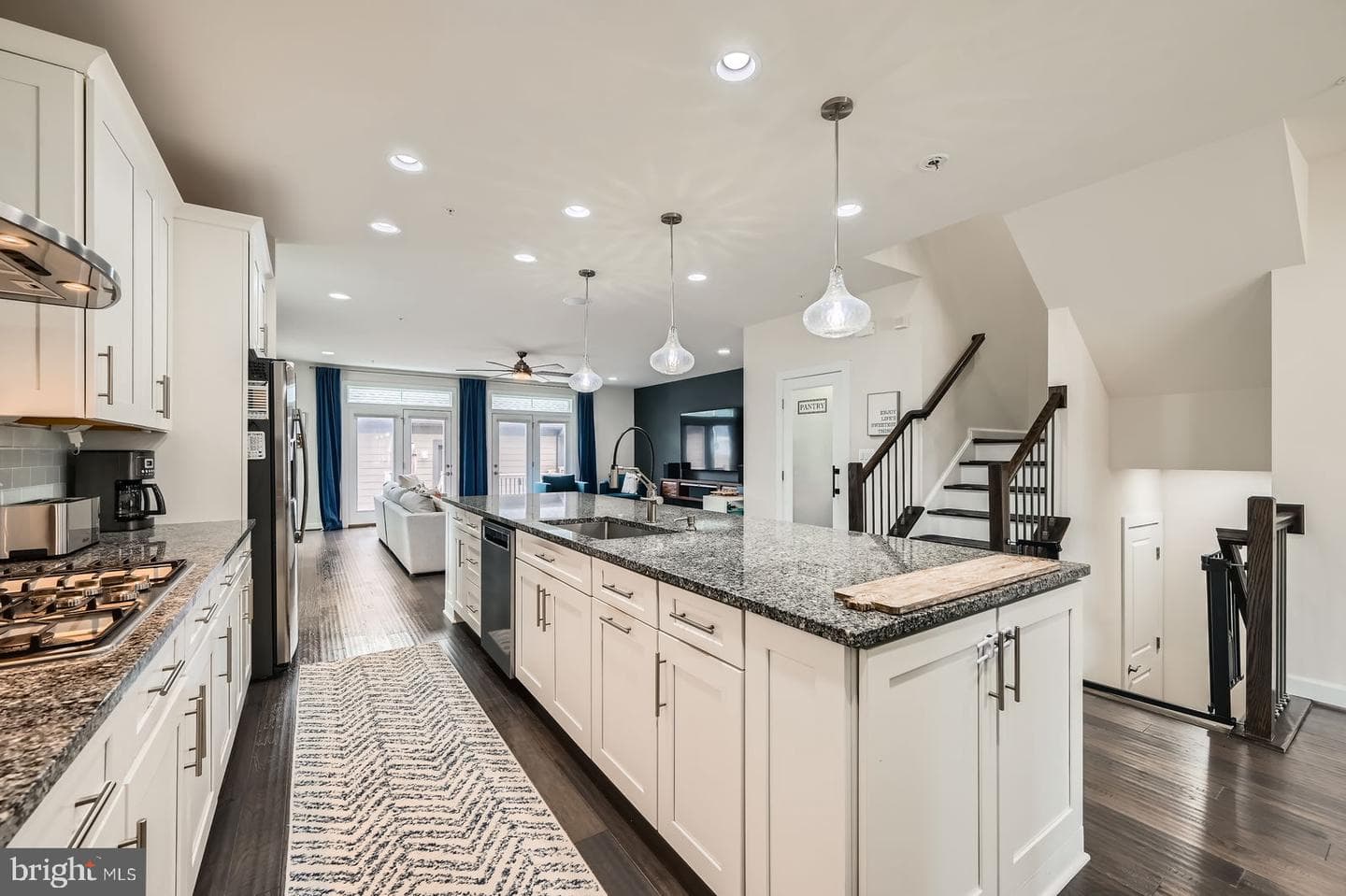 427 Redbridge Street photo 13