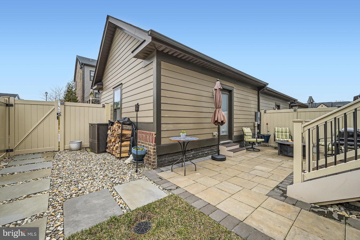 427 Redbridge Street photo 32