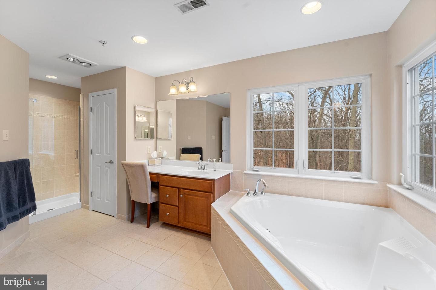 934 Zenith Drive photo 34