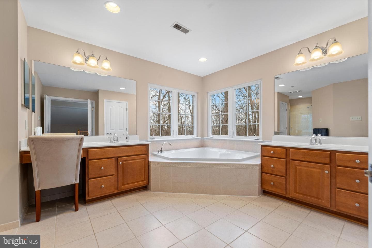 934 Zenith Drive photo 36