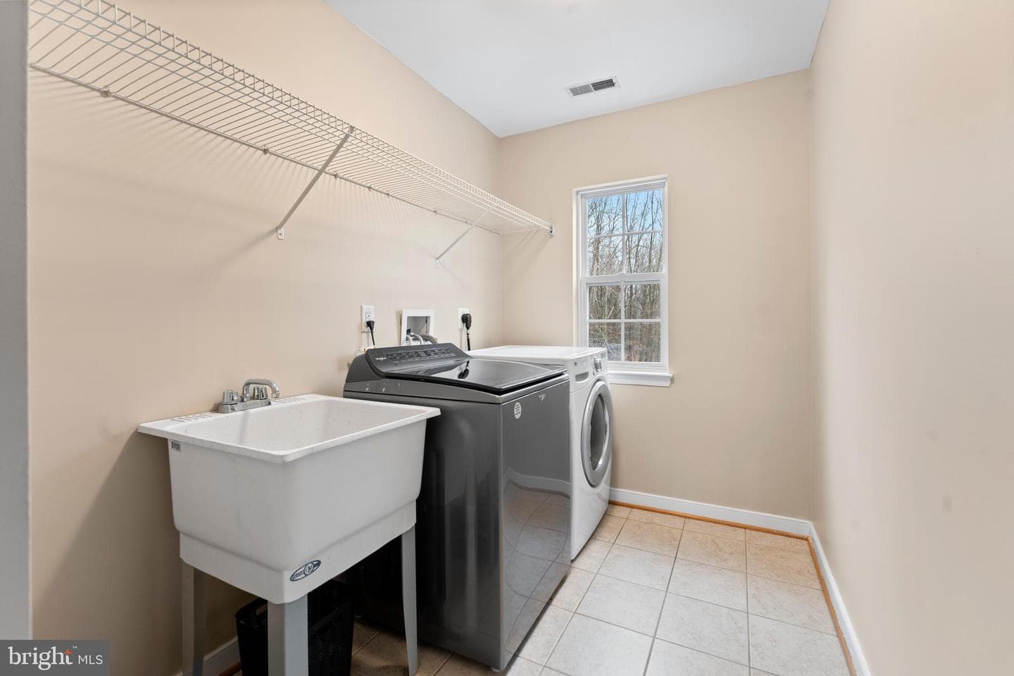 934 Zenith Drive photo 45
