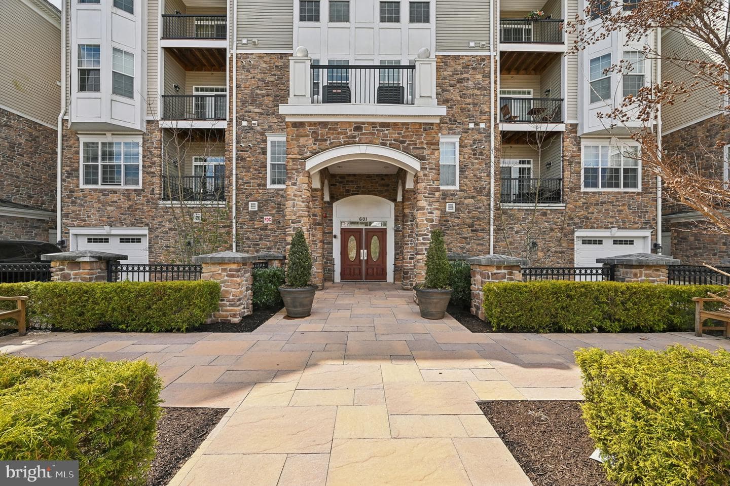 601 Quicksilver Court #408 photo 1