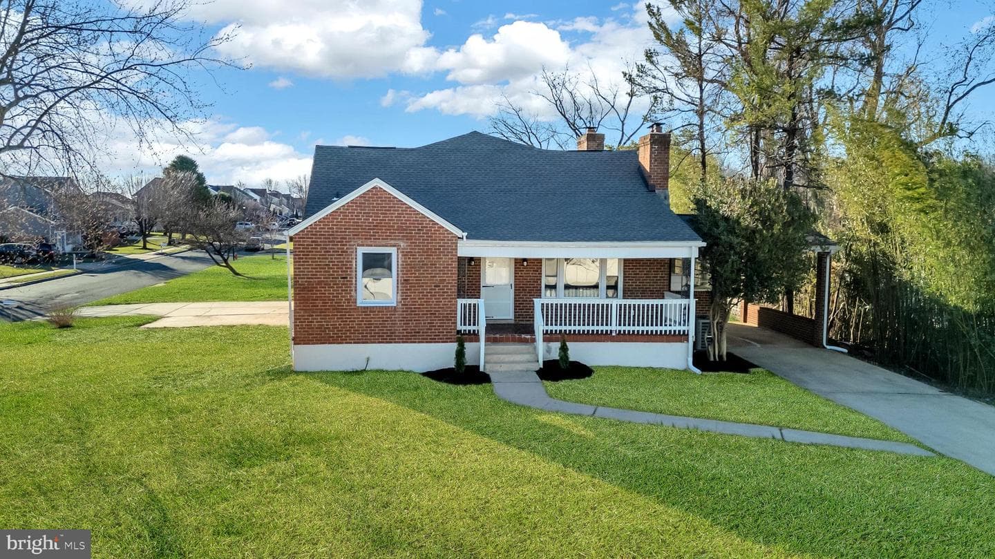 10011 Bird River Road photo 2