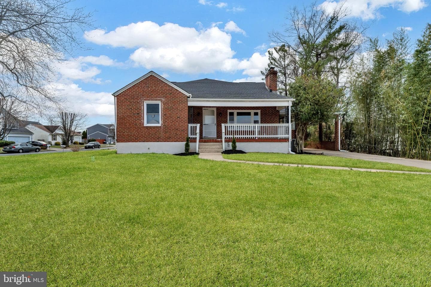 10011 Bird River Road photo 3
