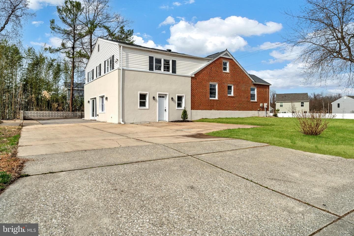 10011 Bird River Road photo 4