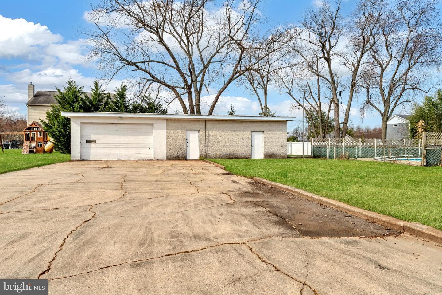10011 Bird River Road photo 52