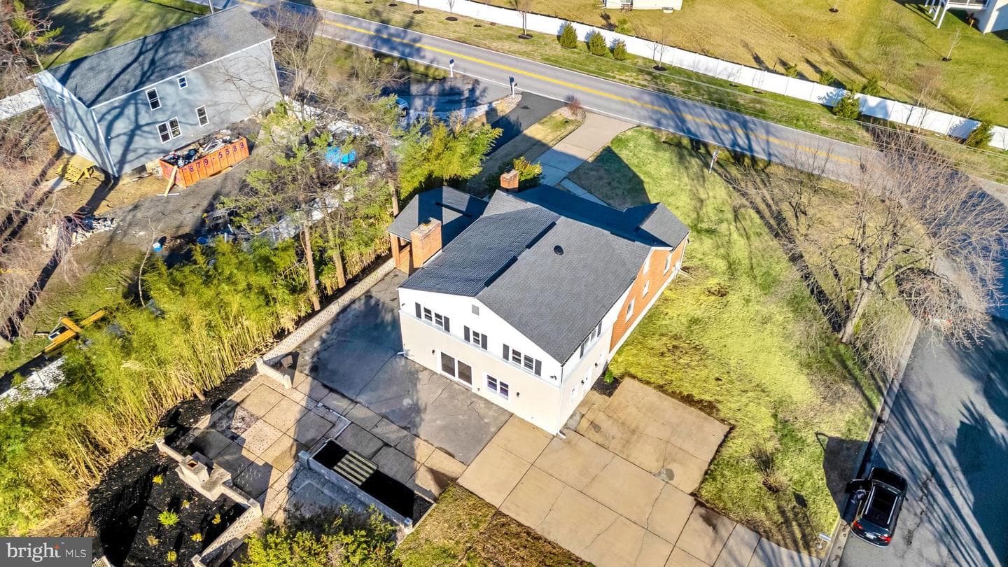 10011 Bird River Road photo 6