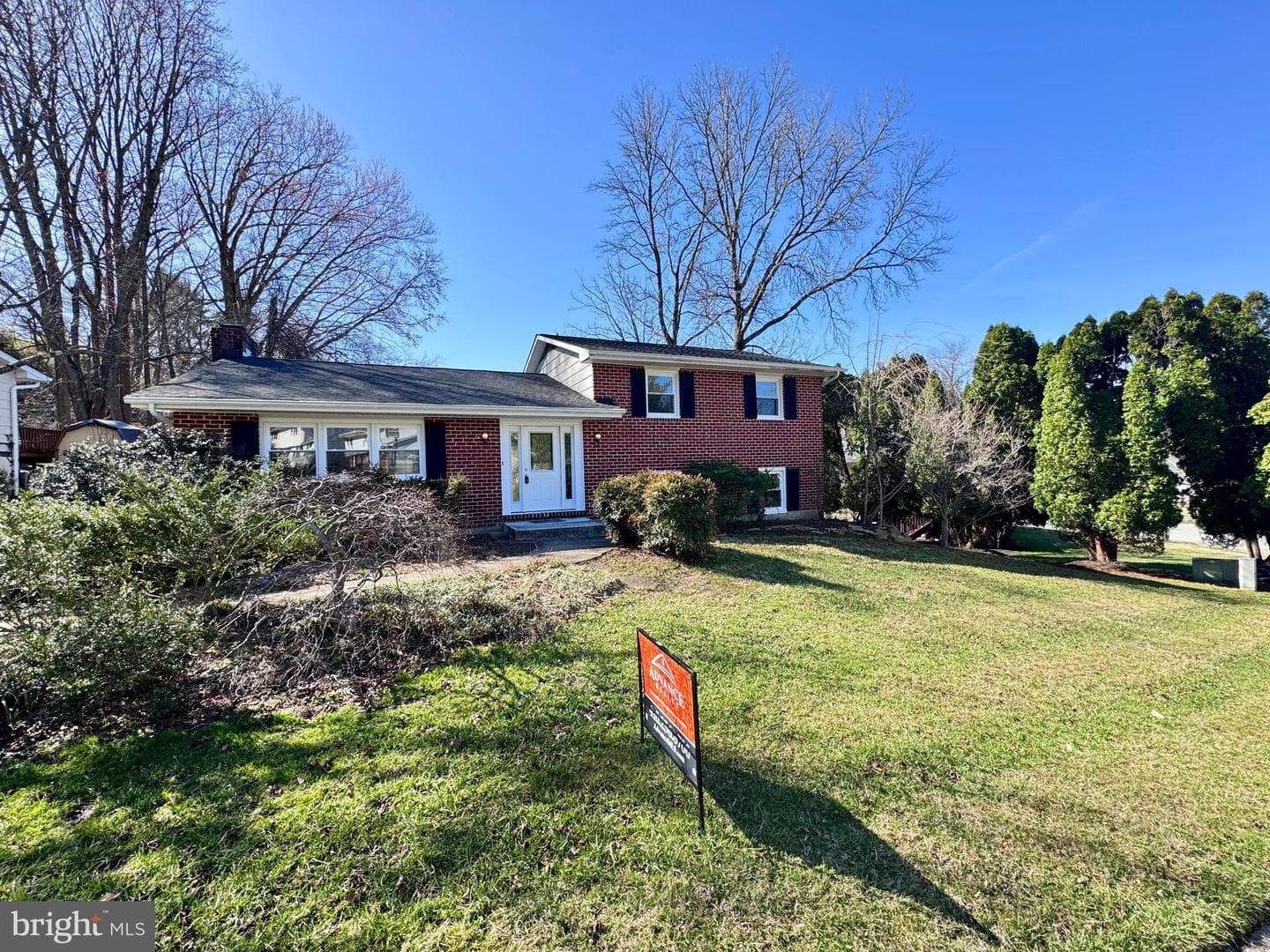 903 Farmstead Road photo 1
