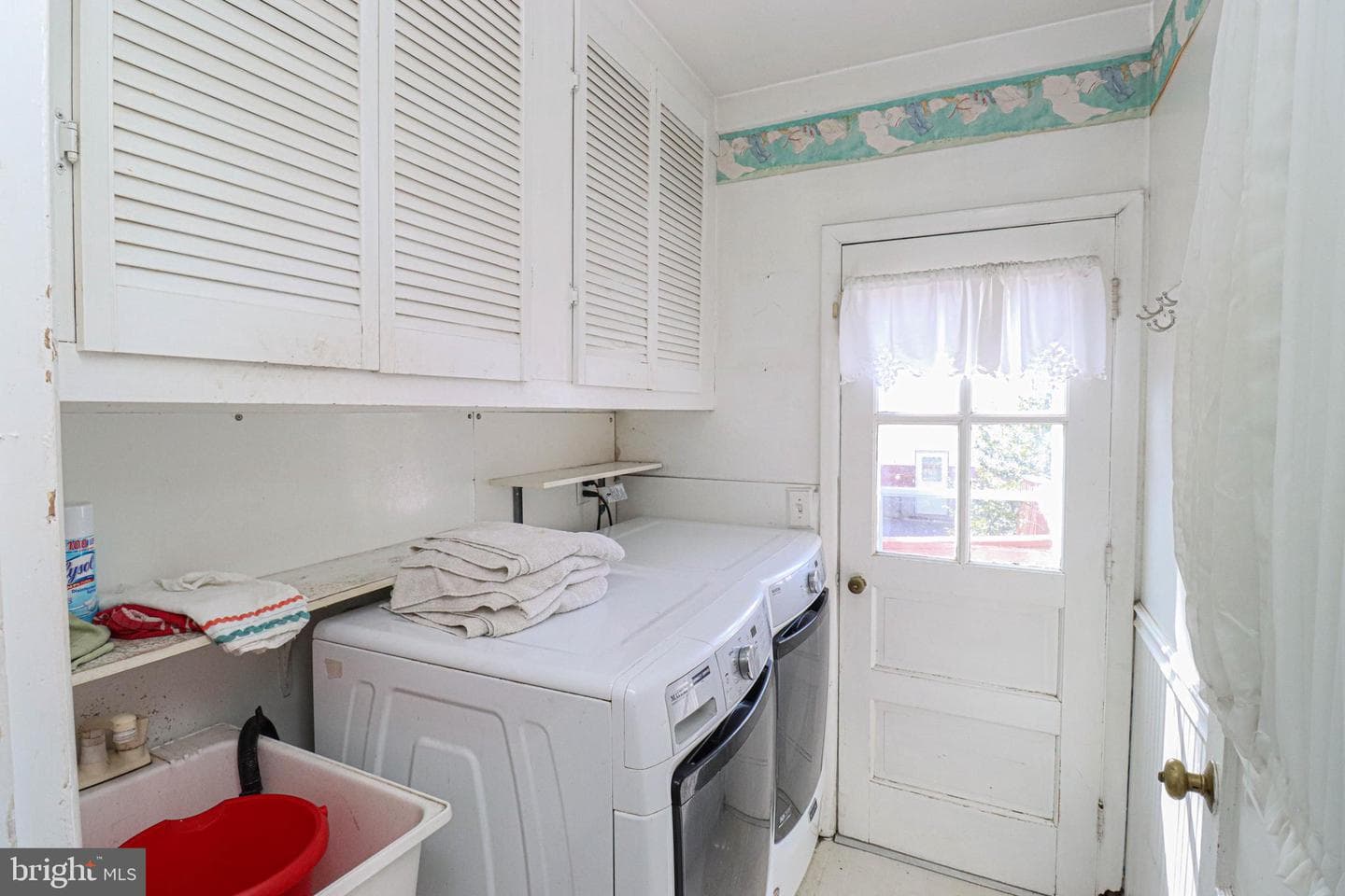 323 Harlem Lane photo 22