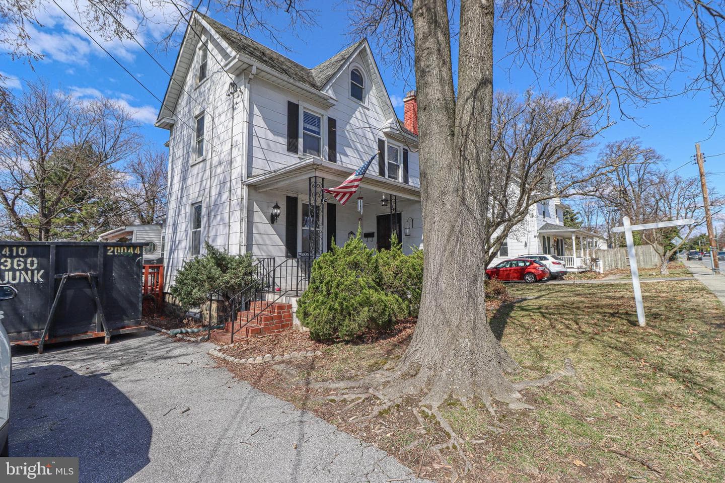 323 Harlem Lane photo 3