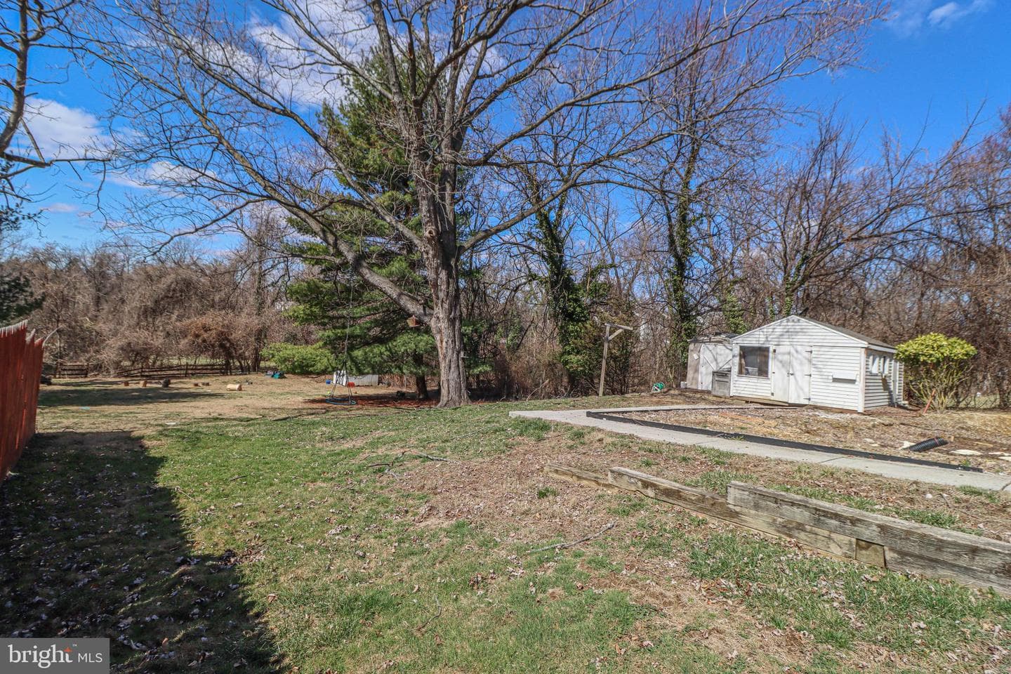 323 Harlem Lane photo 49