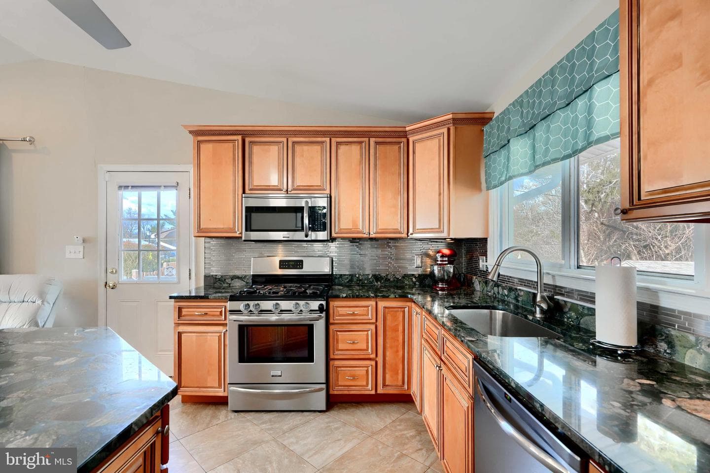 8232 Scotts Level Road photo 8