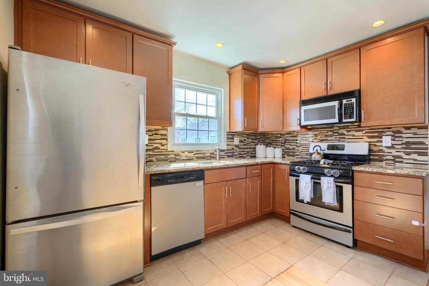 7904 Highpoint Road photo 13