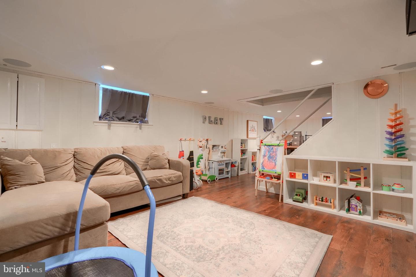 7904 Highpoint Road photo 33