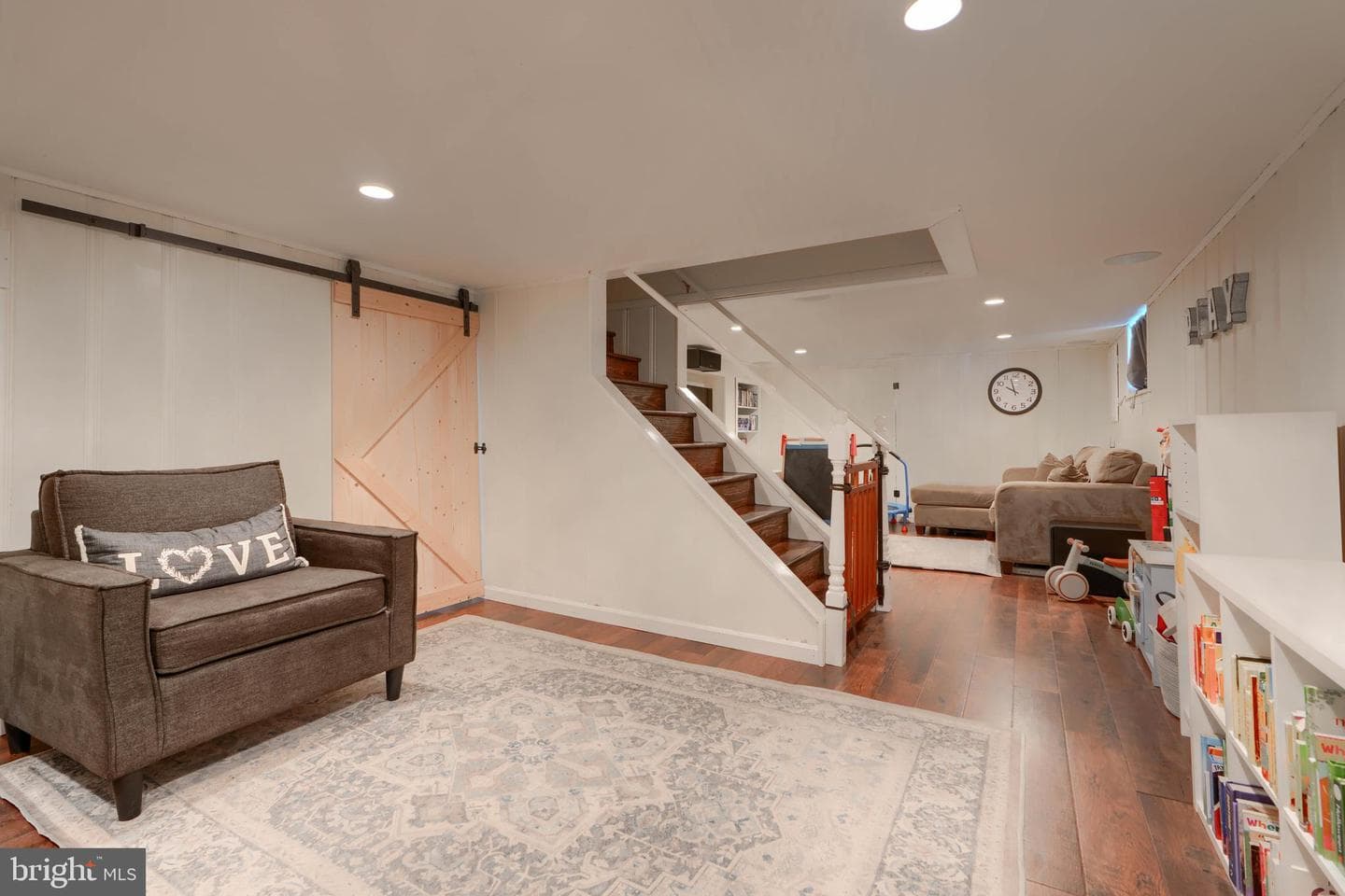 7904 Highpoint Road photo 36