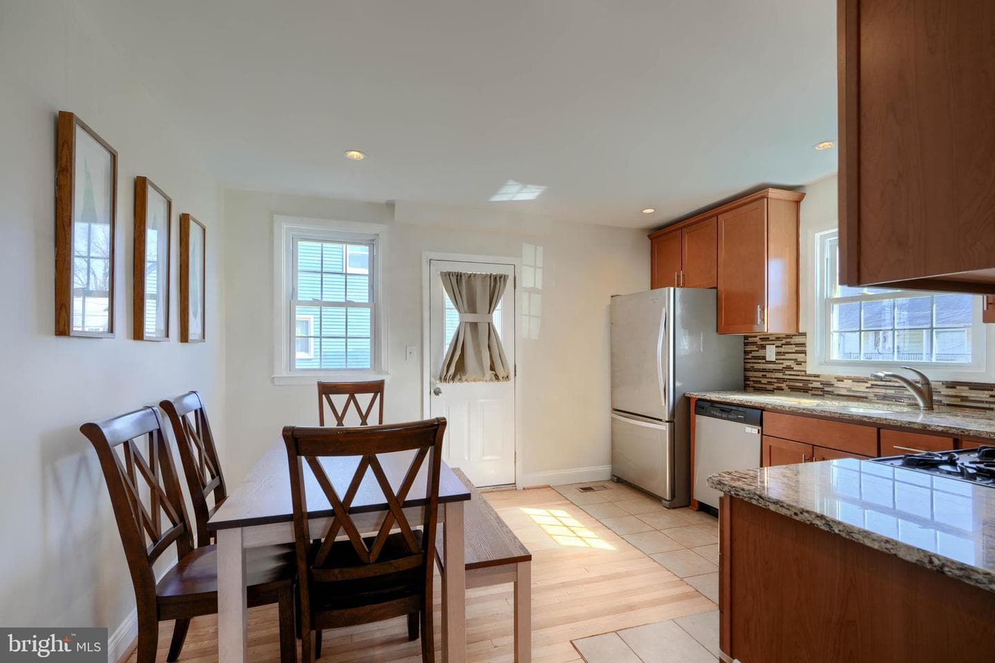 7904 Highpoint Road photo 9