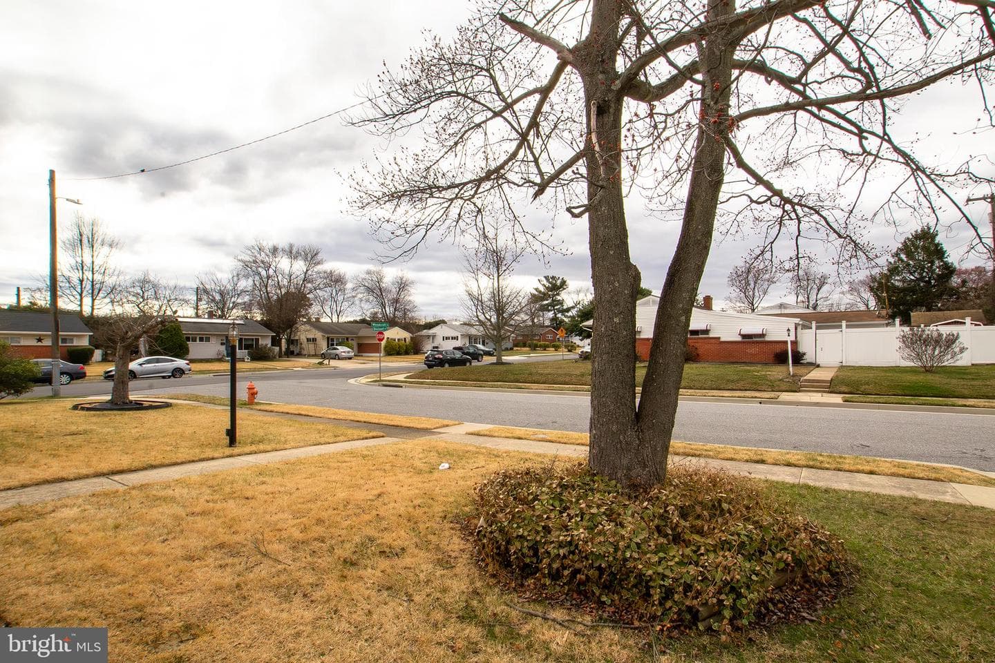2424 Woodcroft Road photo 10