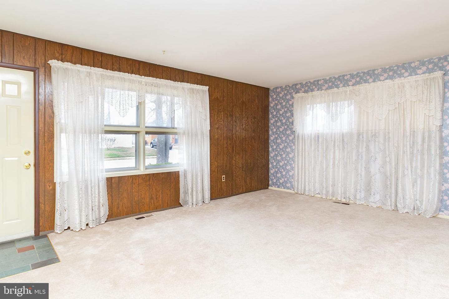2424 Woodcroft Road photo 14