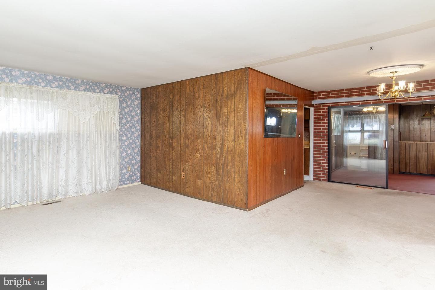 2424 Woodcroft Road photo 15