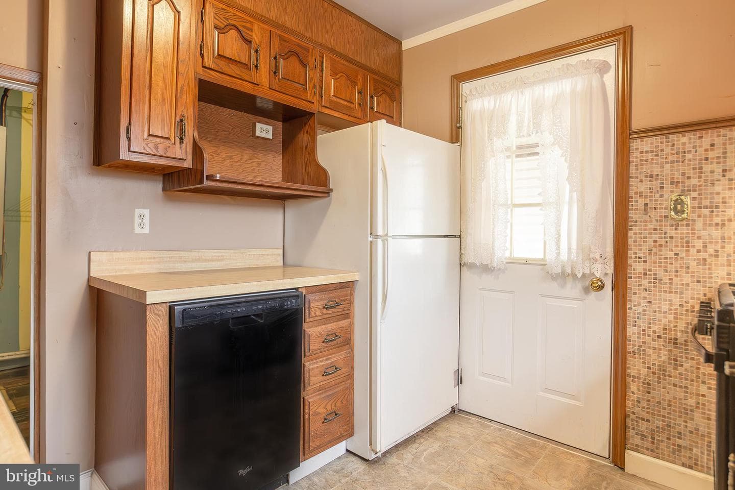 2424 Woodcroft Road photo 21