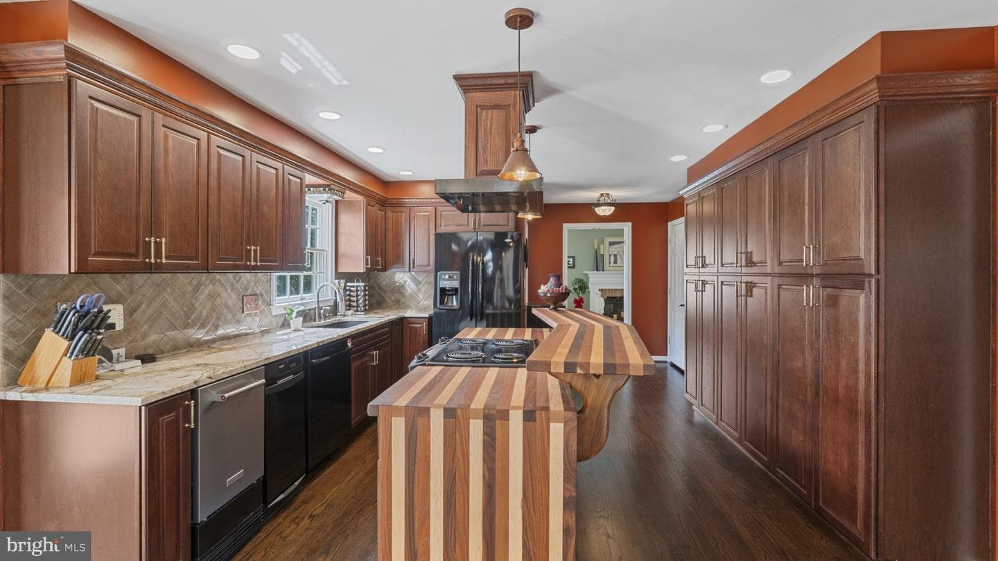 14710 Manor Road photo 5
