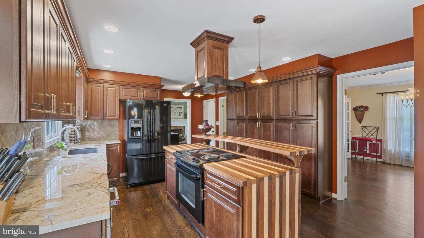 14710 Manor Road photo 7