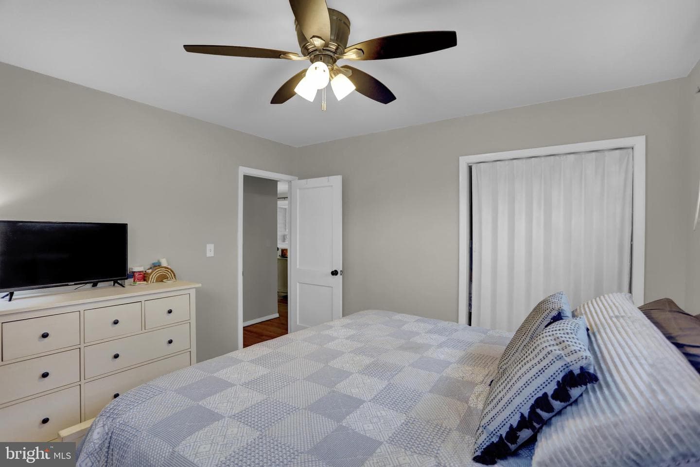 8818 Lakewood Road photo 5