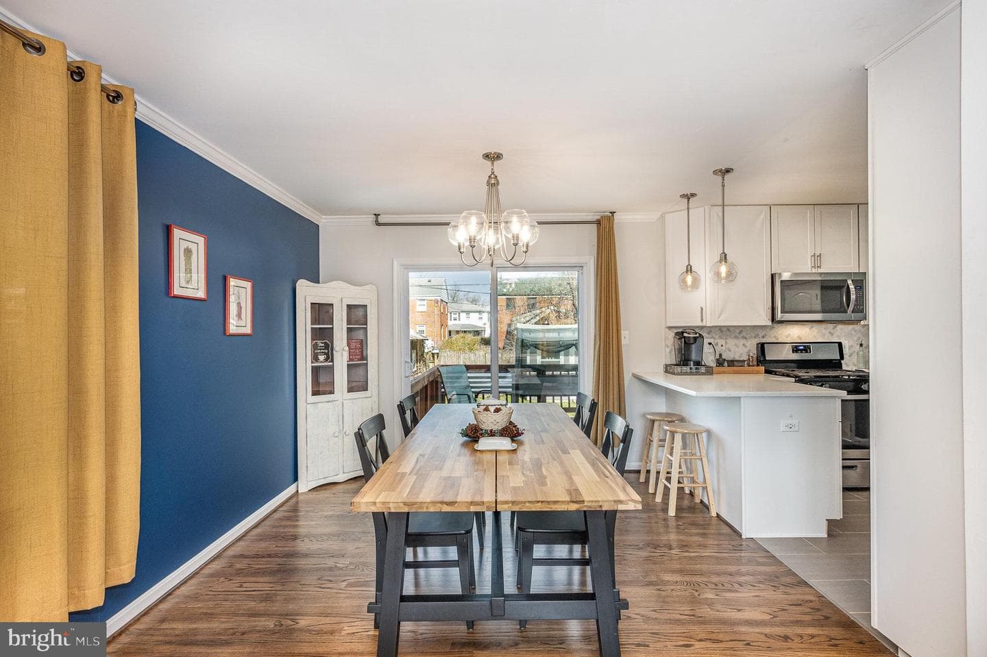 124 Clarendon Avenue photo 11
