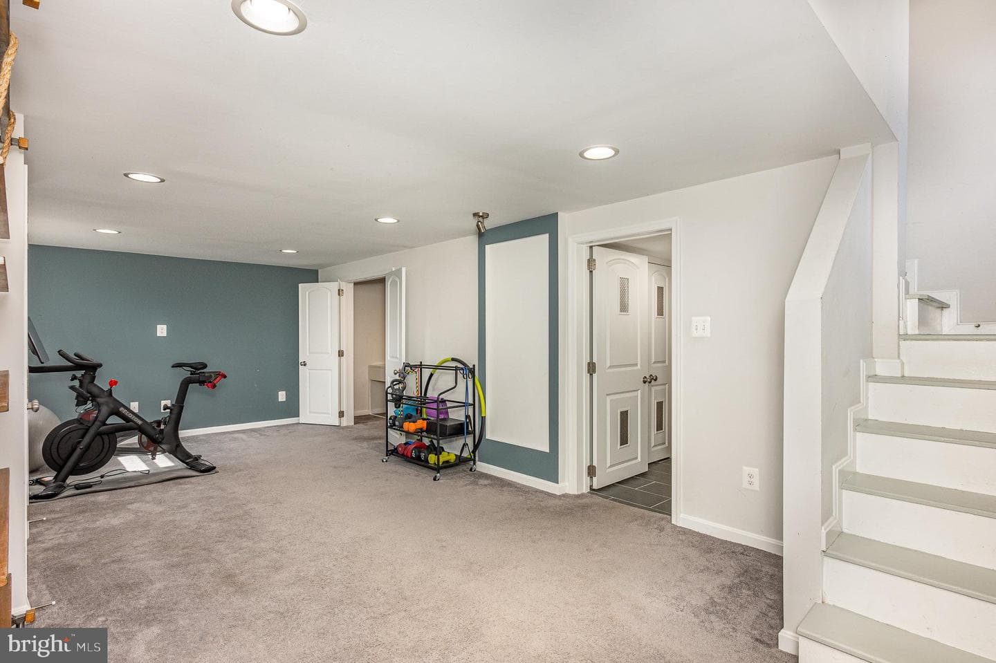 124 Clarendon Avenue photo 25