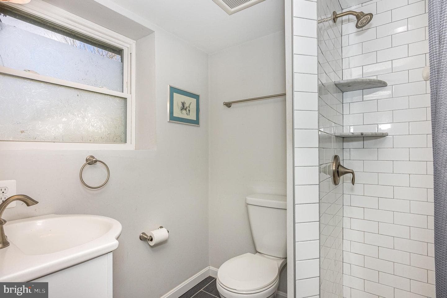 124 Clarendon Avenue photo 28