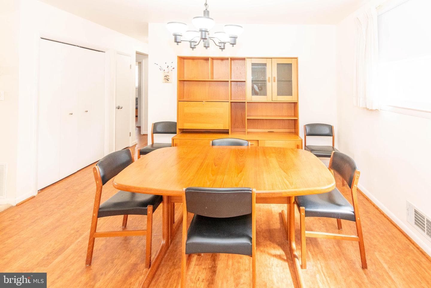 112 Springside Drive photo 10