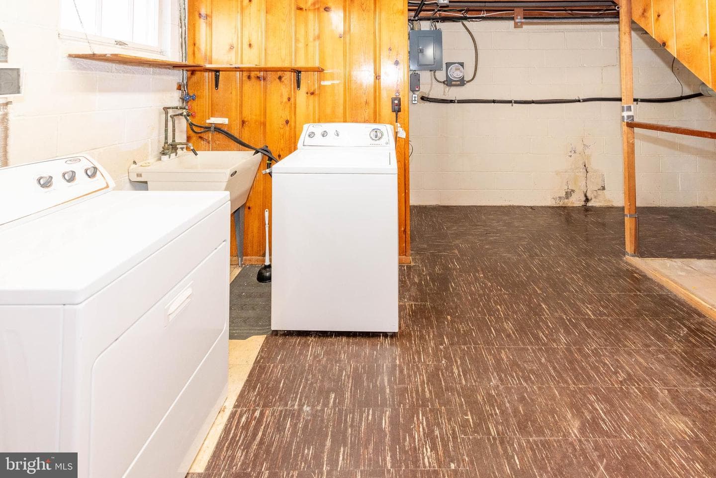 112 Springside Drive photo 24