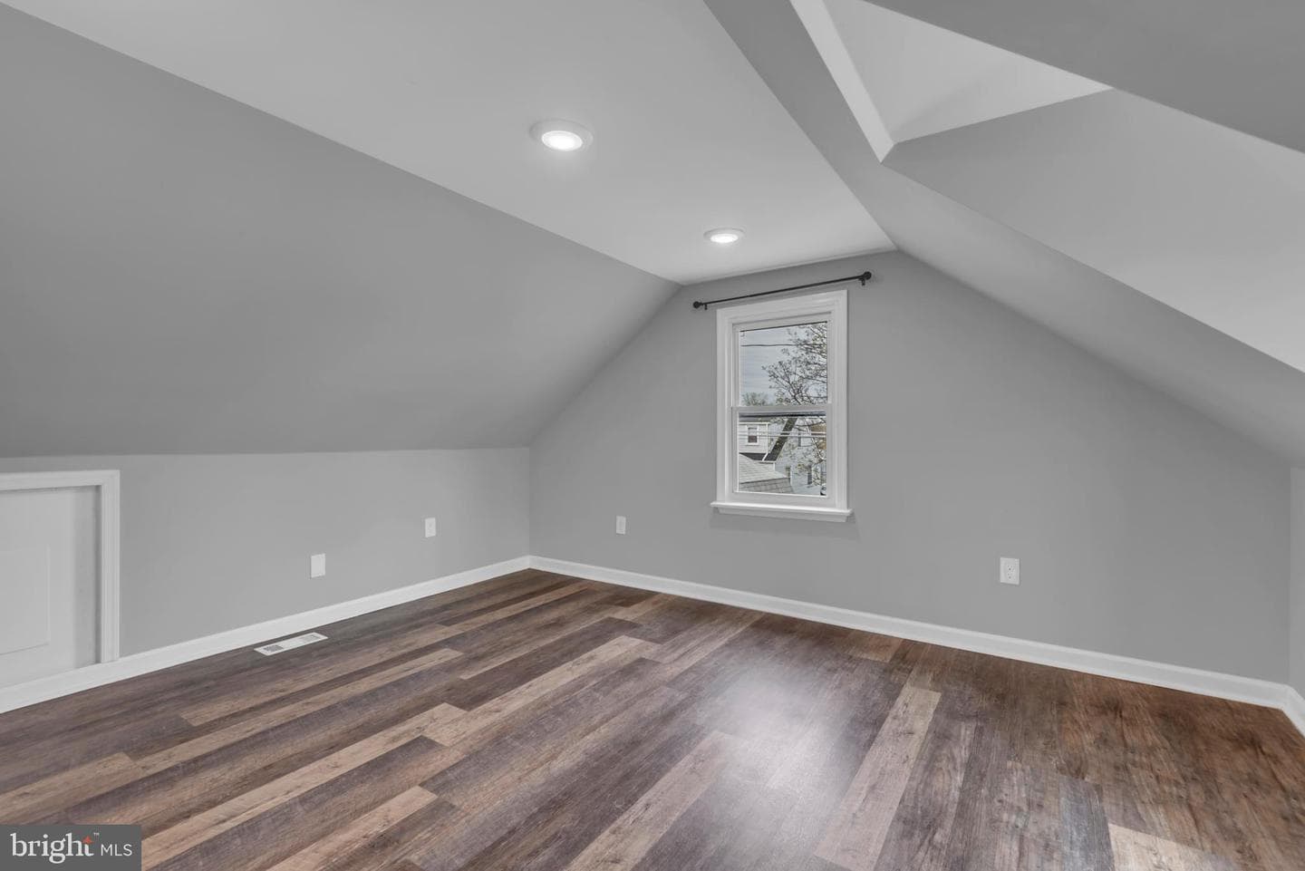 8114 Longpoint Road photo 37