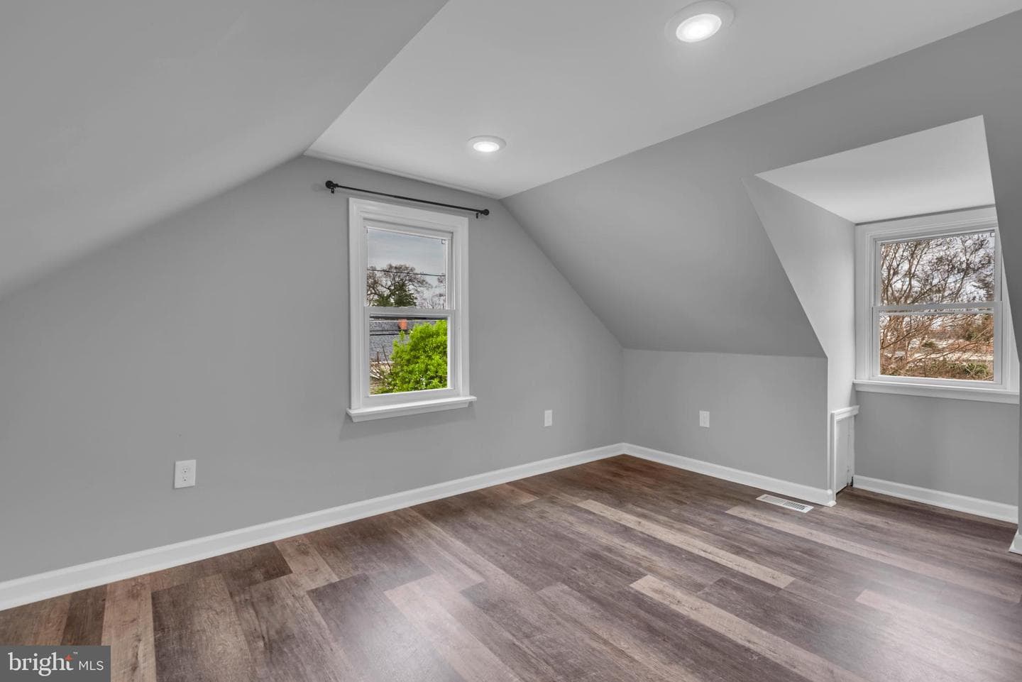 8114 Longpoint Road photo 38