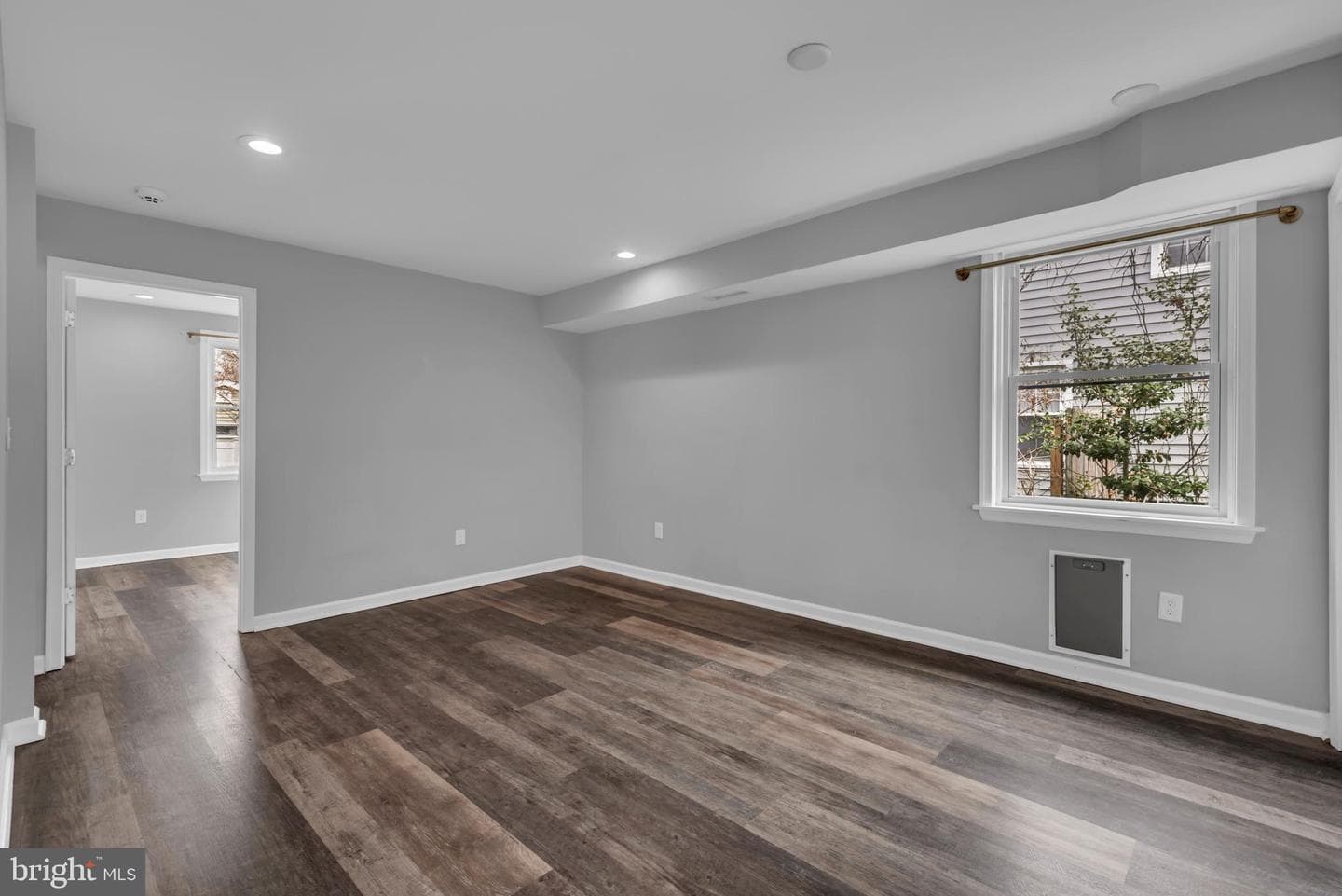 8114 Longpoint Road photo 9