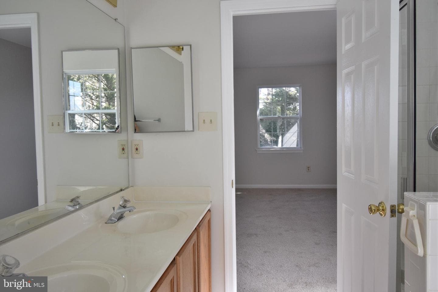 6 Chriswell Court photo 37