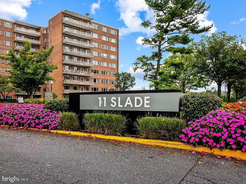 11 Slade Avenue #509 photo 3