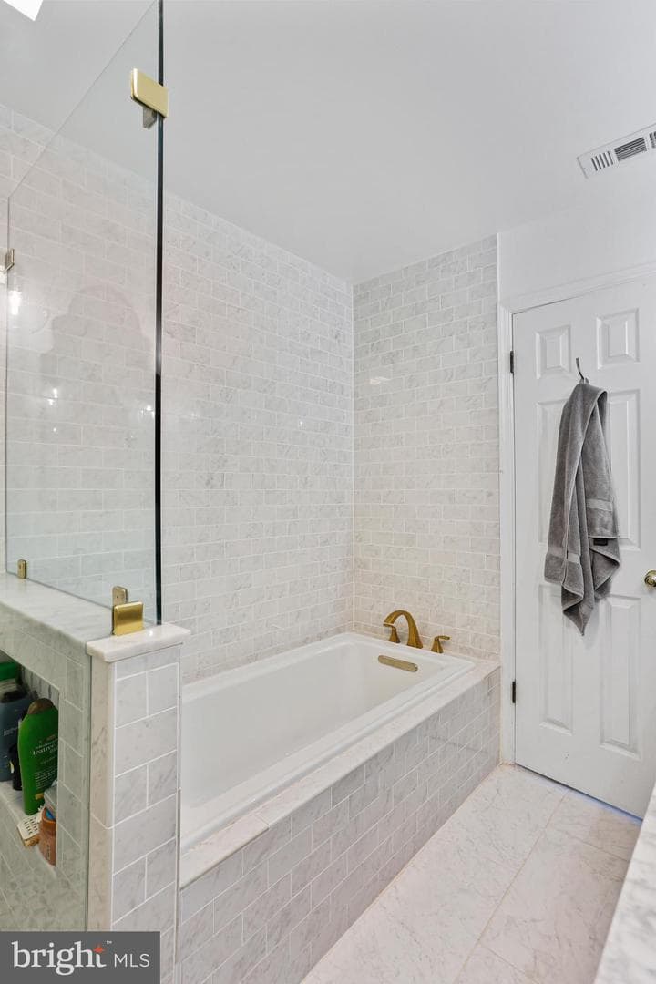 11803 Sherbourne Drive photo 23