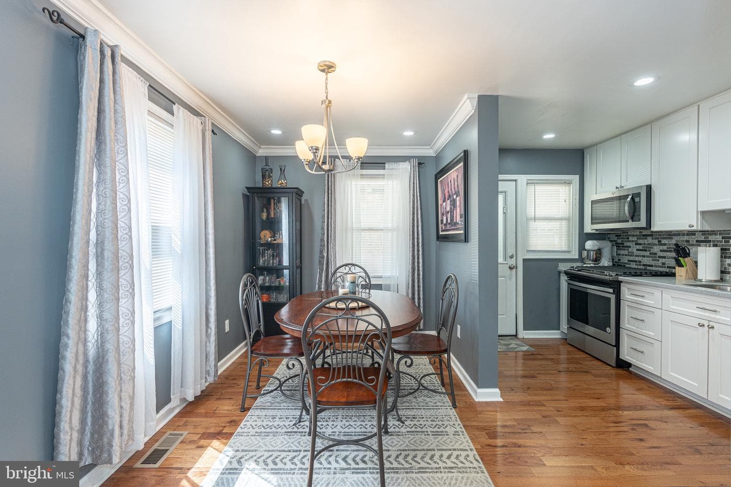 104 S Marlyn Avenue photo 4