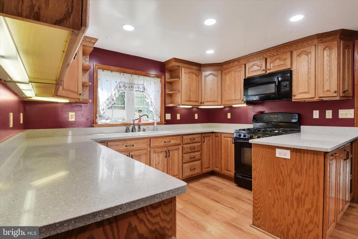 405 Dyer Avenue photo 10
